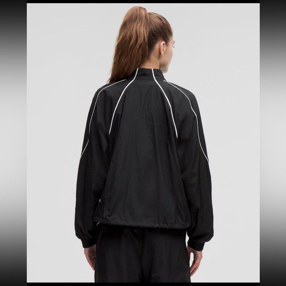 Lululemon License to Train Lightweight Jacket, NWT, Black & White - Picture 2 of 14